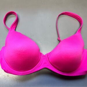 Vintage 2000’s Victorias Secret 
Vibrant Pink Women's Bra